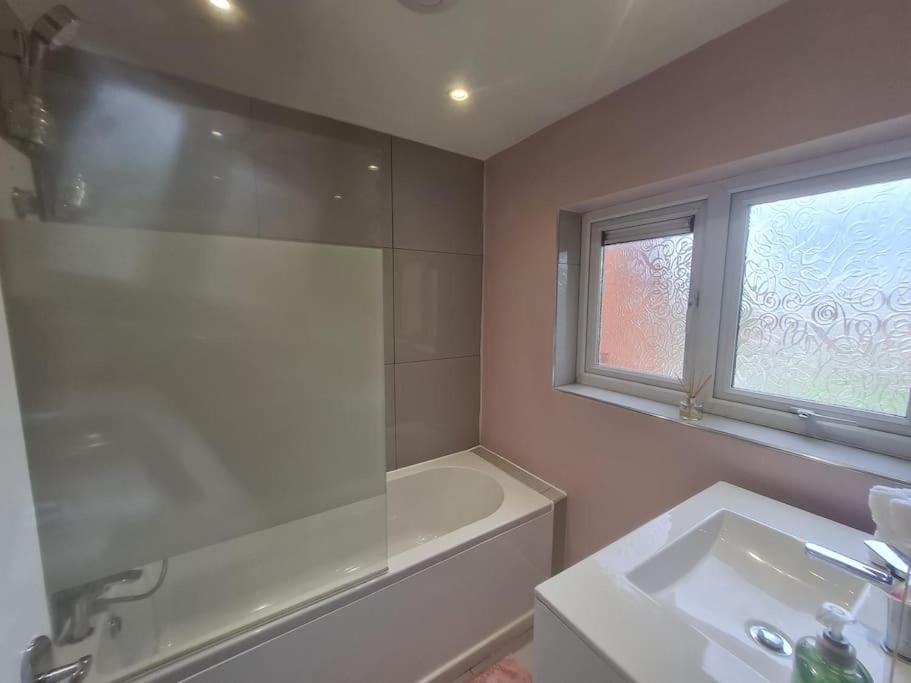 Apartment A&s Properties, No Guest Fees, Bank Transfe Deposit Available *