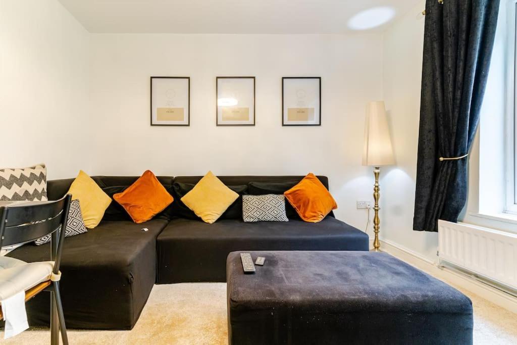 A&s Properties, No Guest Fees, Bank Transfe Deposit Available Apartment *