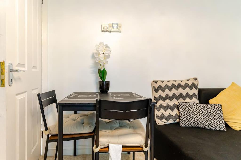 A&s Properties, No Guest Fees, Bank Transfe Deposit Available