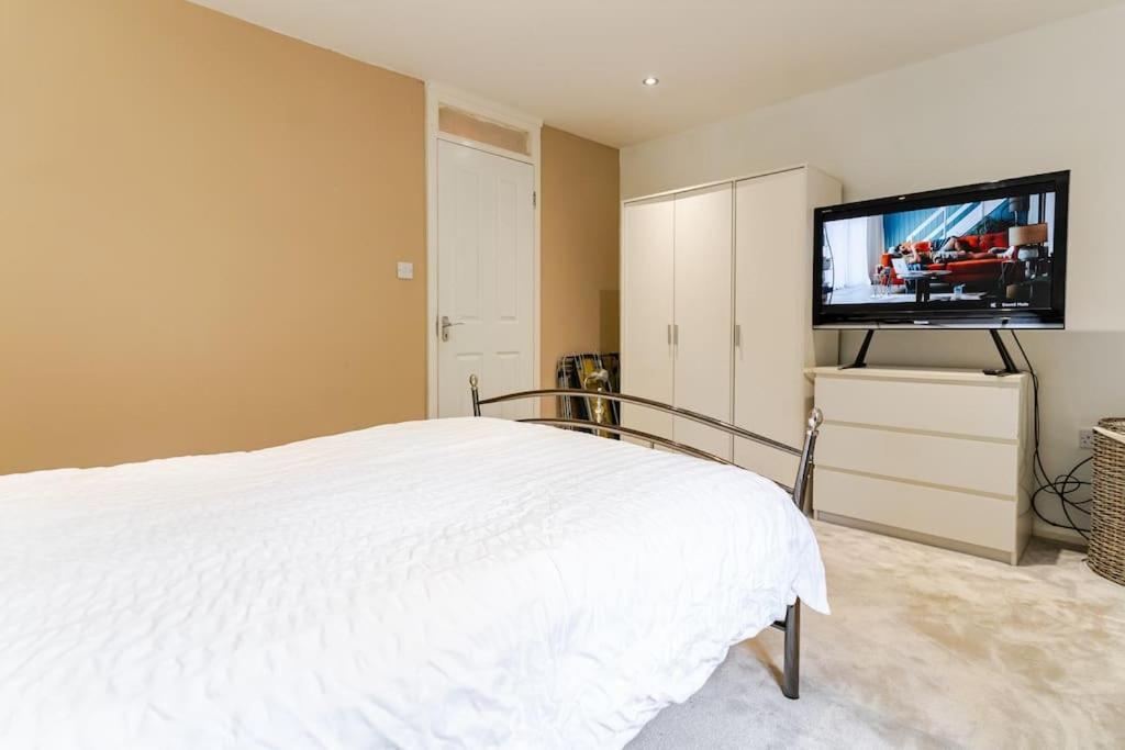 Apartment A&s Properties, No Guest Fees, Bank Transfe Deposit Available *